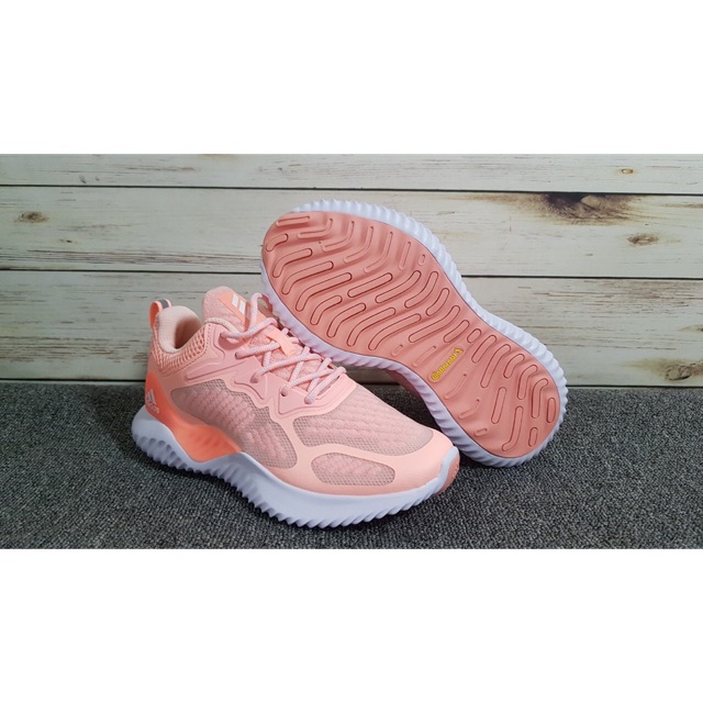 Giày thể thao nữ adidas màu mới