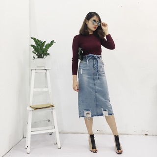 Chân váy denim rách cạp cao