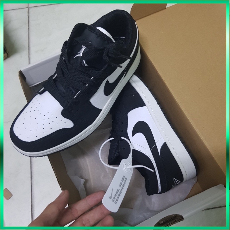 Giày Thể Thao Nam Nữ 𝗝𝗼𝗿𝗱𝗮𝗻 𝗣𝗮𝗻𝗱𝗮 Thấp Cổ , Giày Sneaker Jordan Panda Cổ Thấp Màu Đen Trắng Full Box