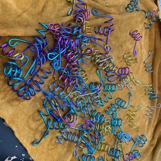 Bát kẹp dây dầu titan