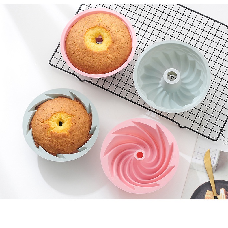 Dụng cụ làm bánh bằng silicon kiểu xoắn ốc kích thước 6 inch