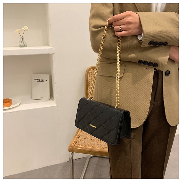 Túi Đeo Chéo Đính Đá Thời Trang Mới Năm 2022 NB00342