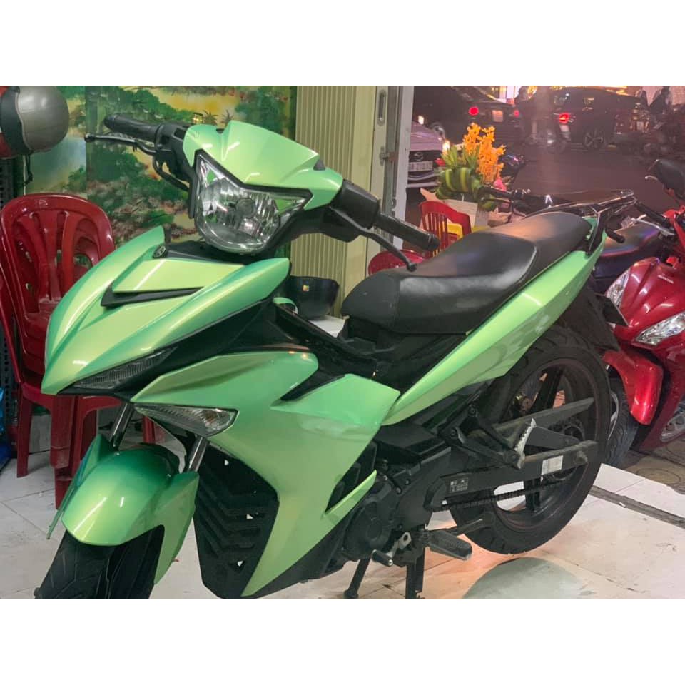 Decal-xe-máy-xanh-táo-ánh-vàng