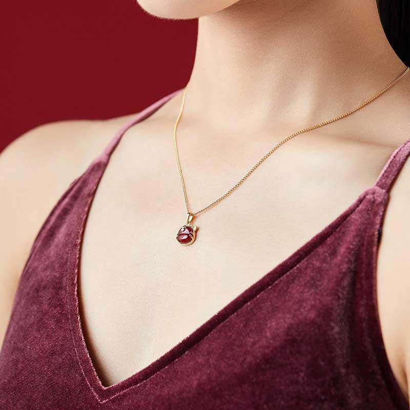 Vòng cổ Mã Não Đỏ Mới Cho Nữ