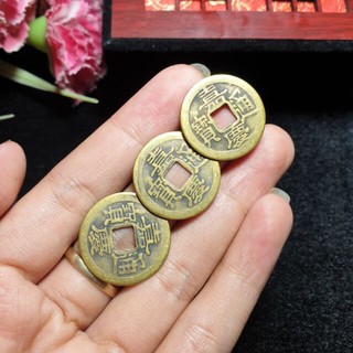 Tiền Xu Bằng Đồng. tiền âm dương