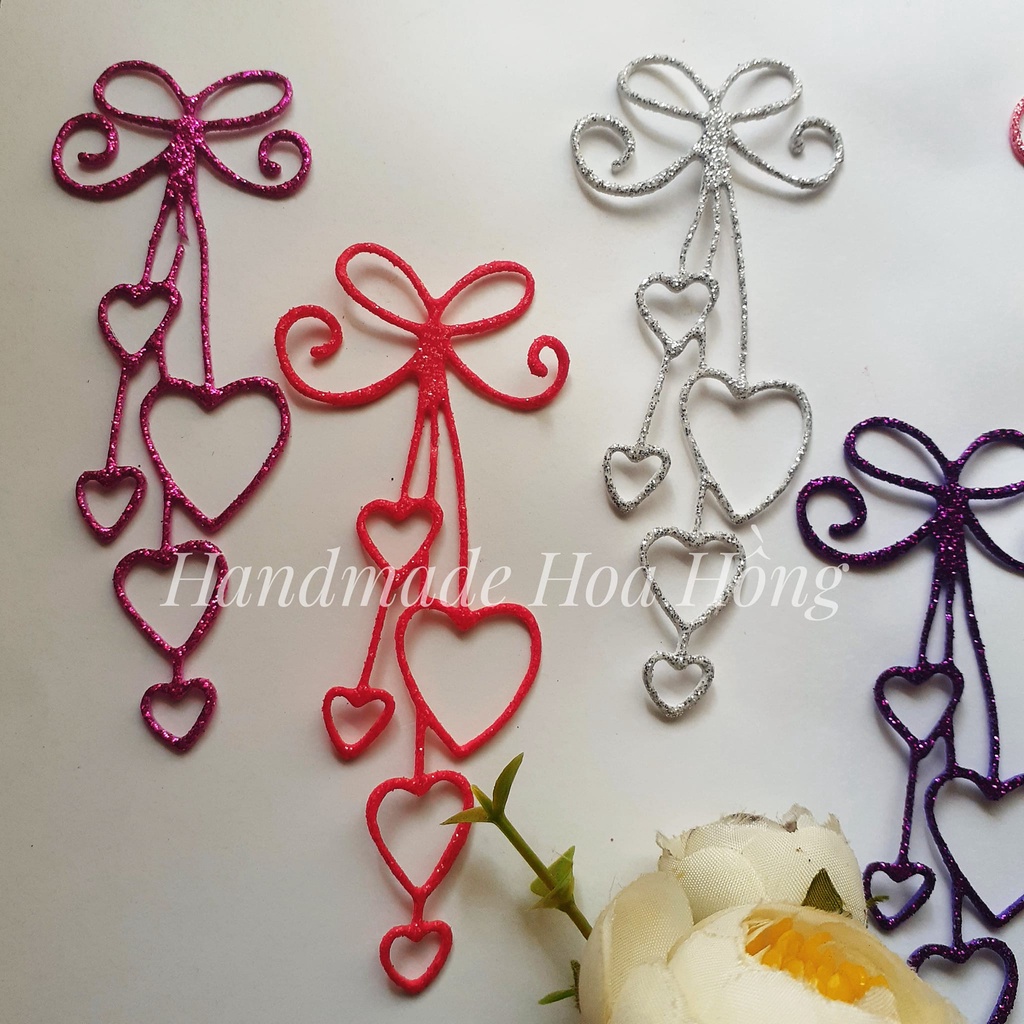 5 dây trái tim 9.6x3.7cm + 25 hình trái tim rời, bằng xốp kim tuyến _Hình trang trí thiệp valentine, sinh nhật, 8/3