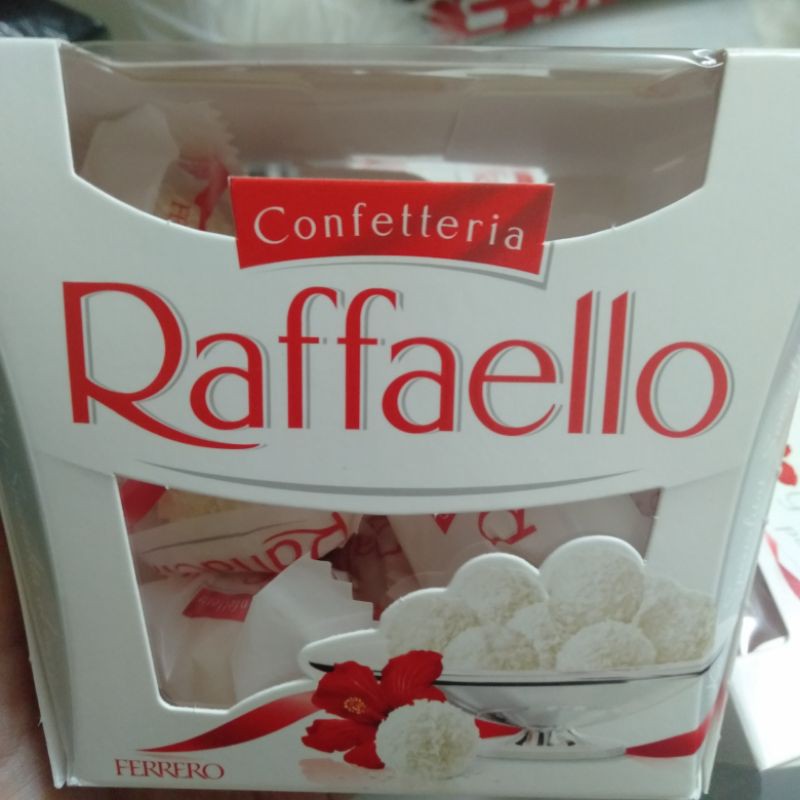 Kẹo chocolate bọc dừa Raffaello 150 g.. date t6/2022