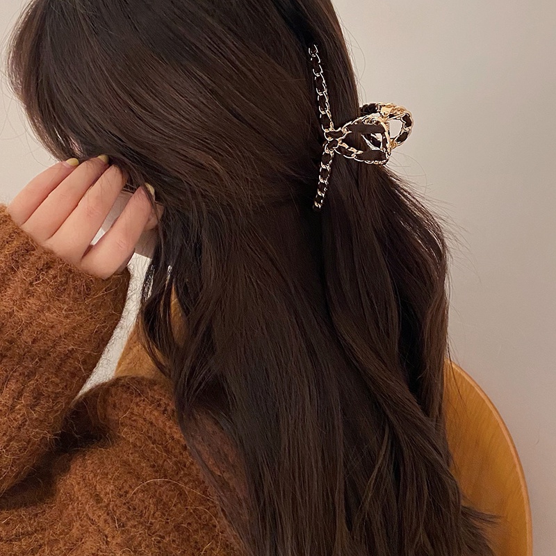 Giá Đỡ Tóc Đơn Màu Đỏ Hàn Quốc Với Thìa