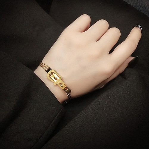 Lắc Tay Nữ Hình Thắt Lưng Titan Ko Đen TT 3345