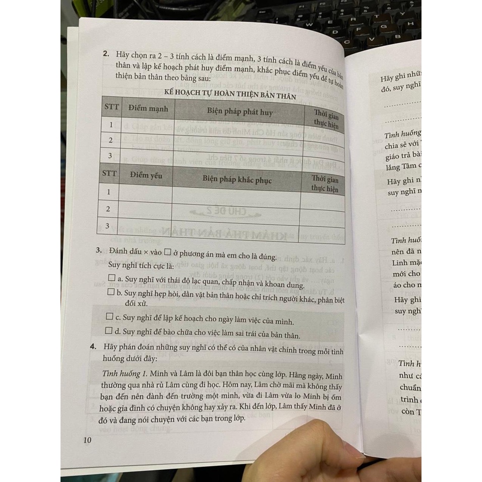 Sách - Bài tập hoạt động trải nghiệm hướng nghiệp 10 ( Kết nối ) bán kèm 1 tẩy chì