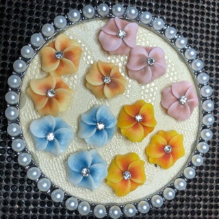 hoa đậu ombre nail