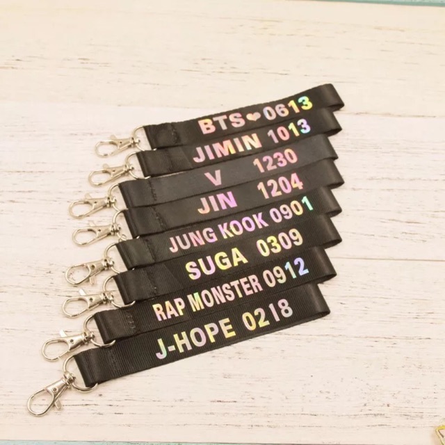 Nametag phản quang BTS kèm ngày tháng sinh