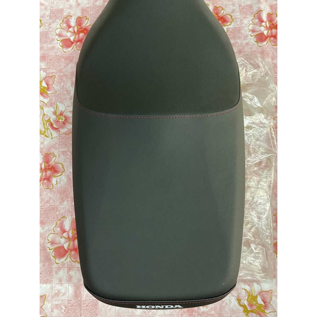Yên nệm xe SH150i phụ tùng tay ga chính hãng cao cấp giá rẻ xuất xứ Italia màu đen chỉ đỏ YSH012TXCD
