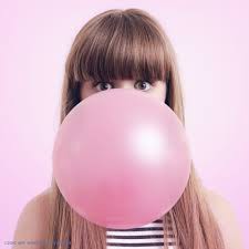 Kẹo Cao Su Hubba Bubba bubble rolls chewing gum vị Dâu Tây dài 180cm