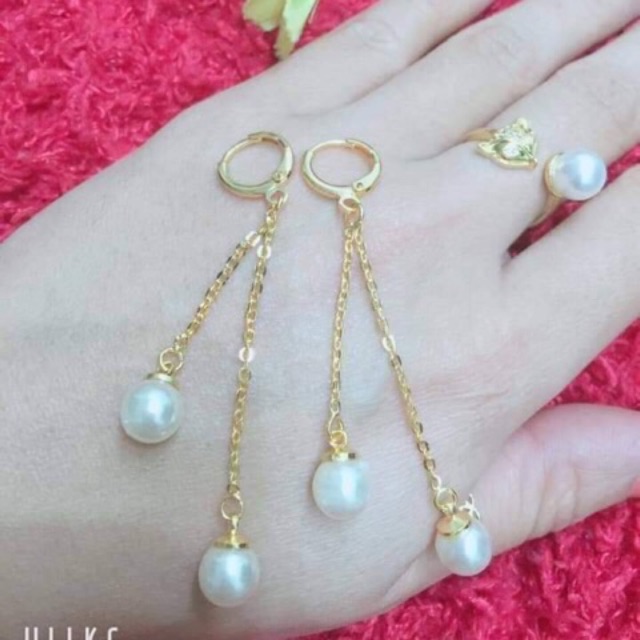 Thiết kế tinh tế phù hợp với mọi trang phục, đặc biệt thích hợp cho những bữa tiệc, đi chơi, du lịch, đi làm, đi tiệc ..