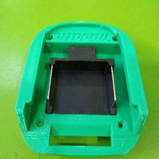 Đế pin Makita có công tắc