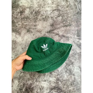 nón bucket xanh lá cây