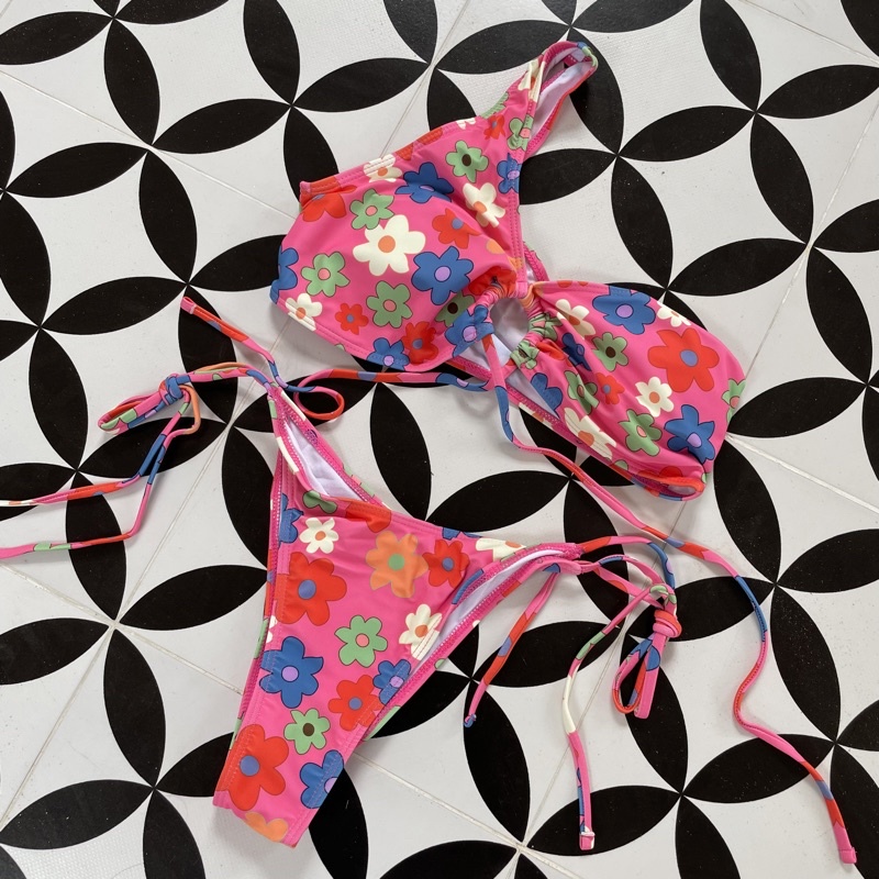 Set bikini hoa đi biển