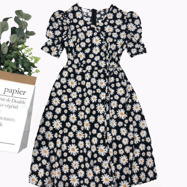 Váy đen hoa cúc cổ vạt chéo Khéo fashion