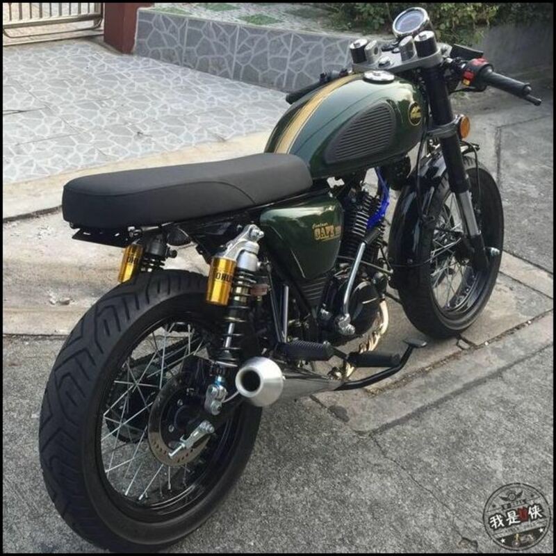 Miếng cao su ốp bình xăng lớn chống trơn dùi và trang trí cho xe moto