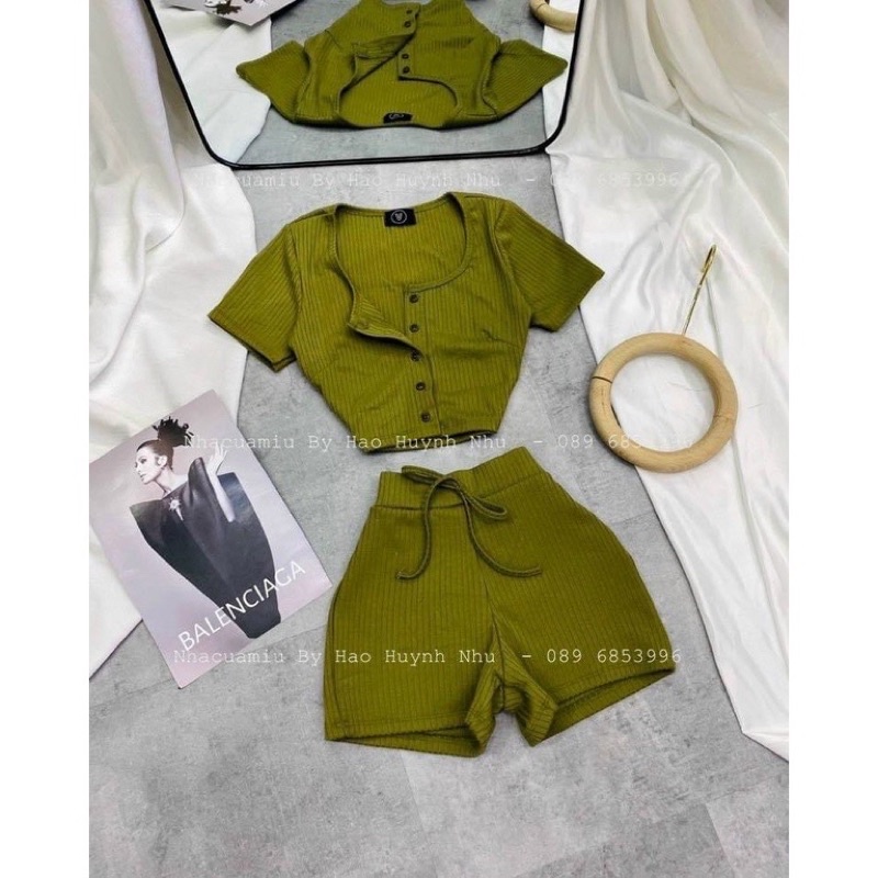 Sét bộ áo croptop tay ngắn cổ tròn cài nút quần đùi chất thun gân dày dặn tôn dáng đẹp nha khách🌸❤️⭐️TN