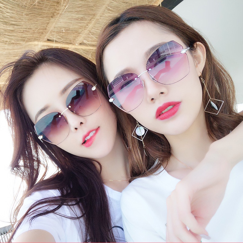 Kính râm nữ thời trang Ulzzang chống chói cực tốt, kính mát Hàn Quốc cao cấp ôm mặt chống nắng bảo vệ mắt đẹp 032