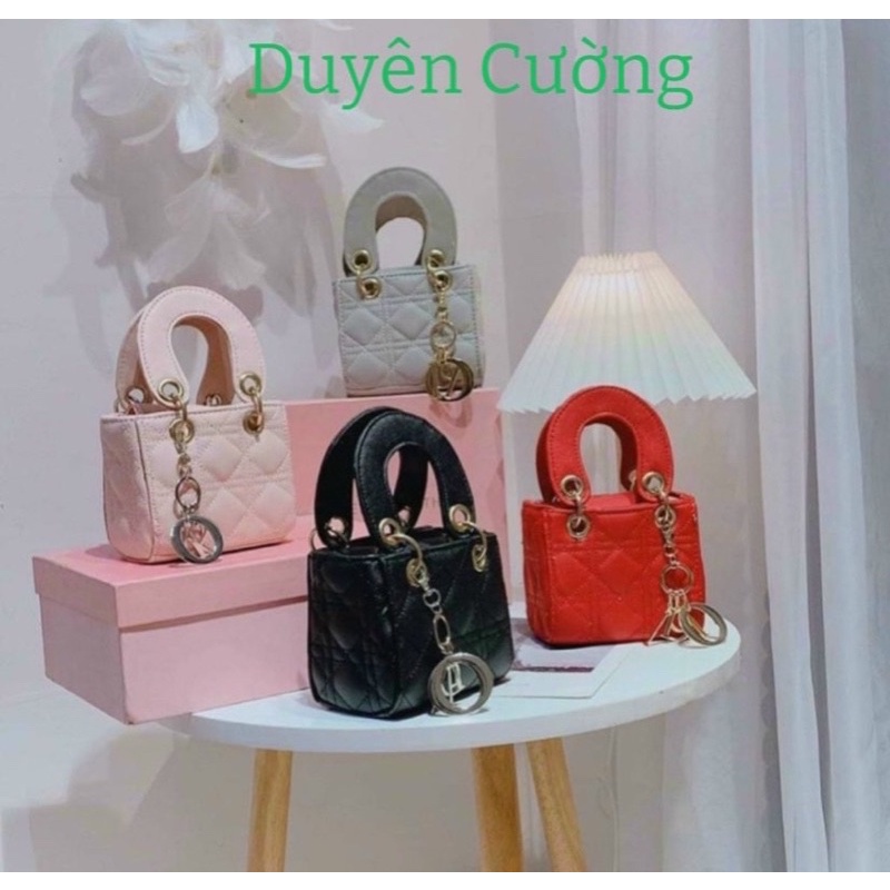 Túi xách nữ -DIOR- vuông T011, túi xách đeo chéo đi chơi Lady loại 4 ô da lì size 19 cực sang đựng vừa điện thoại