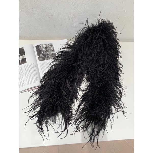 Áo vest choàng dài qua gối kèm cổ lông vũ đen sang trọng thời trang quảng châu cao cấp | BigBuy360 - bigbuy360.vn