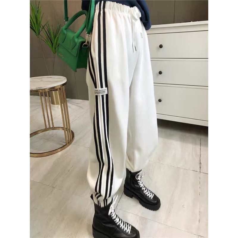 Quần Jogger Nữ 3 Sọc Thể Thao Bo Chân Chất Da Cá