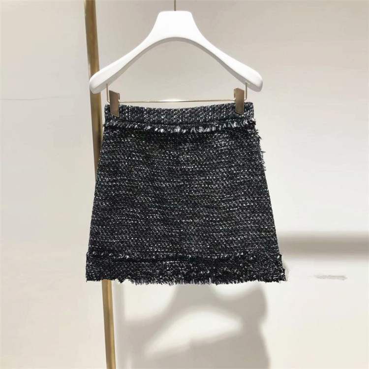 Chân váy dạ đen