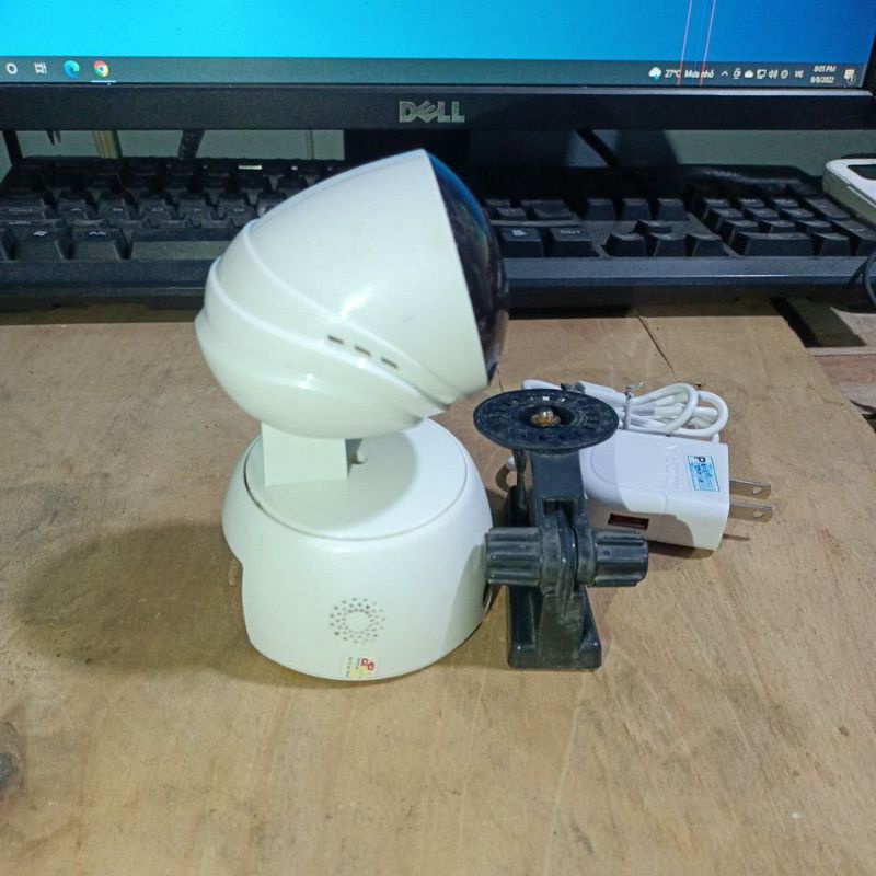Camera wifi xoay 360° KBvision H2 và H1
