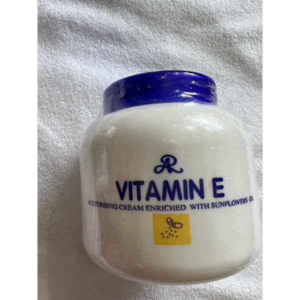 kem vitamine hàng thái (nắp màu xanh 200g) dưỡng ẩm da toàn thân chống khô nứt nẻ da