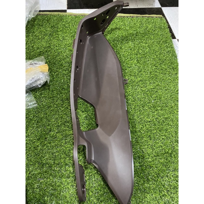 Yếm Khóa , Sàn chân Trái , dè sau , chắn bùn Trước Pcx Thái 2010