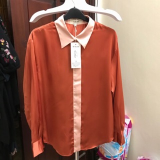 Sơ mi nguyên tem ,chân váy cỡ S