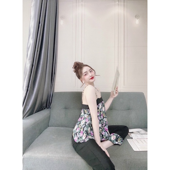 ĐỒ BỘ 2 DÂY CỘT NƠ PHÍA SAU