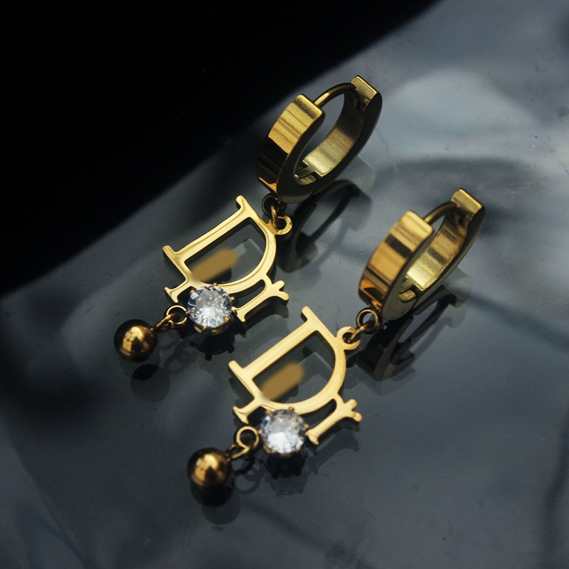 Bông tai titan hình hoa nhỏ màu vàng thời trang sang trọng dành cho nữ