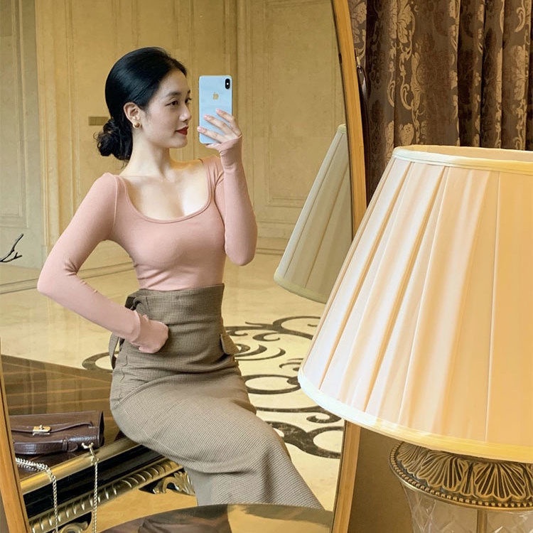 Áo thun tay dài dáng ôm cổ vuông kế đơn giản dễ phối đồ