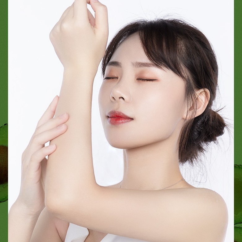 Tẩy da chết body dưỡng ẩm sáng da Bioaqua 120G Sena Beauty