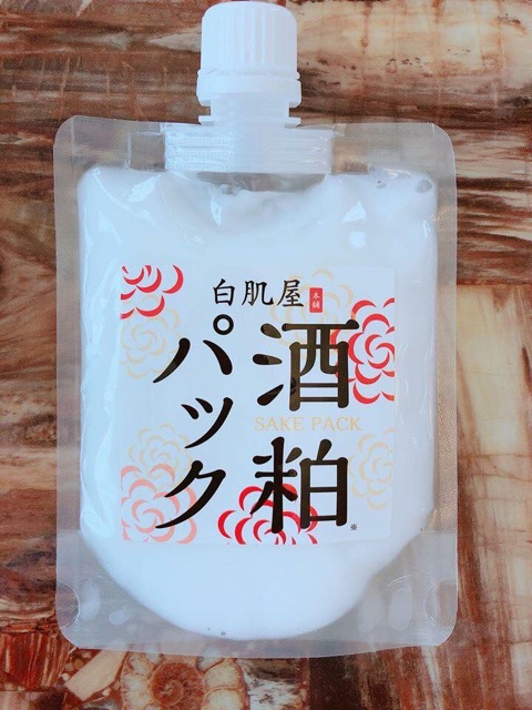 Mặt nạ ủ trắng bã rượu Sake