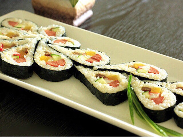 LÁ RONG BIỂN CUỘN CƠM,KIMBAP HÀN QUỐC GÓI 10 LÁ DATE 5-2020