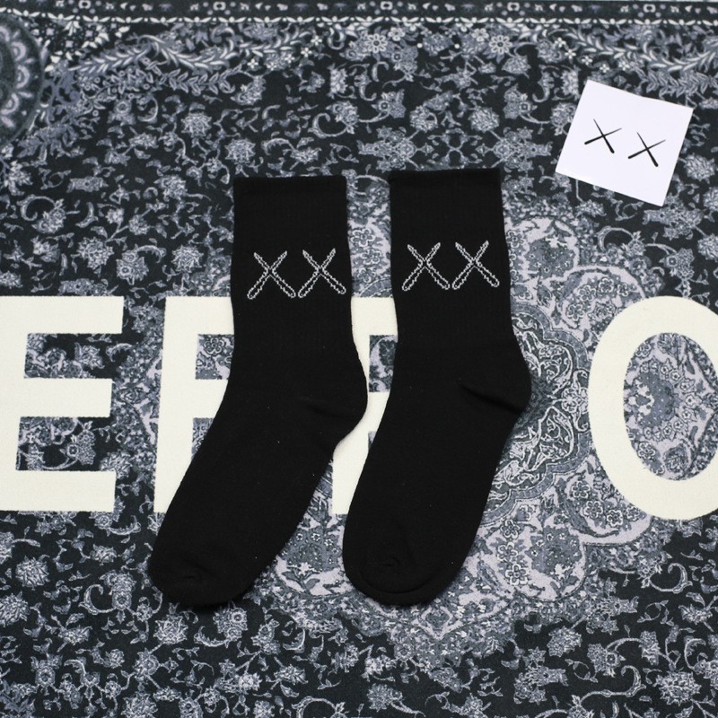 Tất vớ Ulzzang KAWS XX Unisex