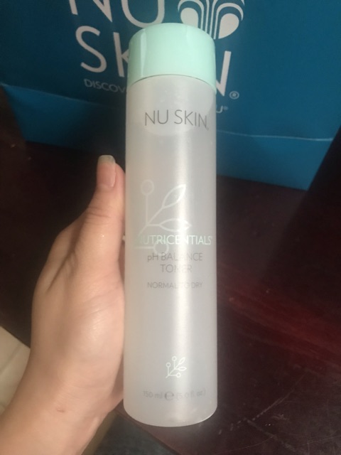 TONER DÀNH CHO DA THƯỜNG VÀ DA KHÔ NUSKIN