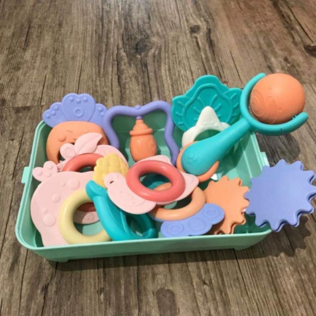  Set Xúc Xắc Gặm Nướu BabyRattle 10 Món Có Hộp Cho Bé