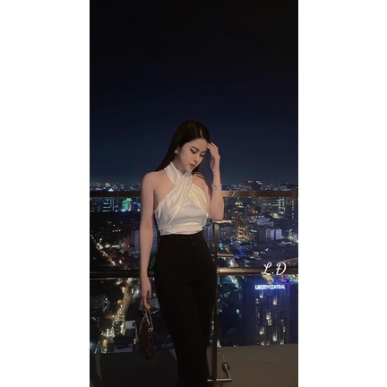 Áo yếm chéo cổ