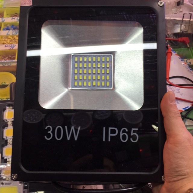 Đèn pha LED 30W IP65 mỏng