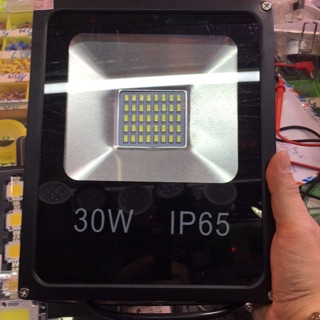 Đèn pha led 30w ip65 mỏng