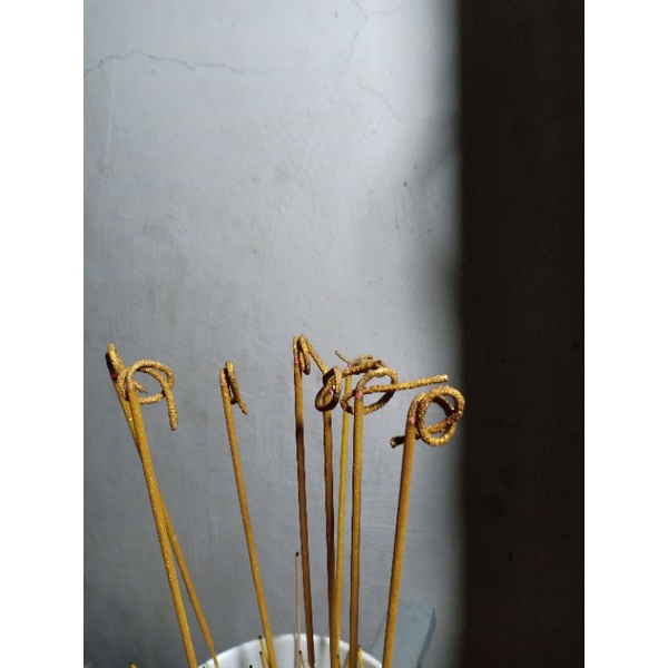 Nhang cuộn thần tài 185c