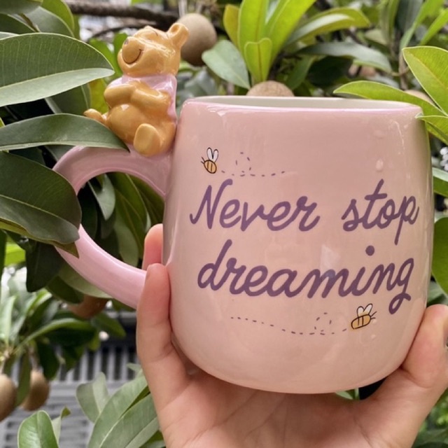 Cốc cafe gốm sứ Never stop dreaming - Winny the Pooh Disney
