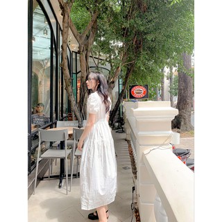 Đầm trắng dài tay bồng tiểu thư