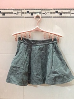 Quần váy xếp ly
